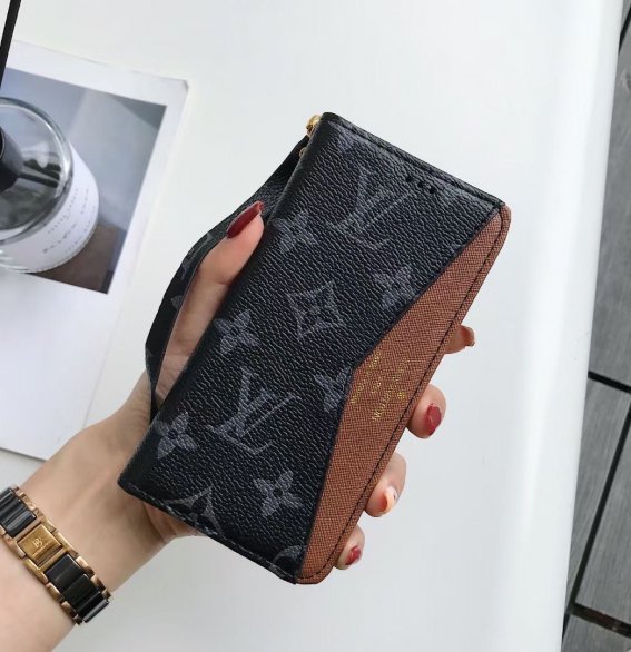 贅沢 ブランド ★ ルイヴィトン / Louis Vuitton iPhone 16/16 Pro/16 Pro Max/15/15 Plus/15 Pro/15 Pro Max/14/14 Pro Max/13/13 Pro/12/11/XS/8/7/6 ケース 芸能人愛用 人気おすすめ[#case202102266]
