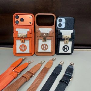 大人気 Tory Burch iPhone 17/17 Pro/17 Pro Max/16/16 Pro/16 Pro Max/15/15 Pro/15 Pro Max/14/14 Pro/14 Pro Max/13/12/11 ケース ブランド アイフォンベルト付き携帯カバ ー バックポケット[#case202601125]