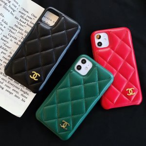 【シャネル】 Chanel iPhone 16/16 Pro/16 Pro Max/15/15 pro/14/14 Pro/14 Pro Max/13/13 Pro/13 Pro Max/12/12 Pro/12 Pro Max/11 / XS ケース 芸能人愛用[#006]