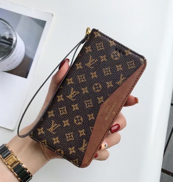 贅沢 ブランド ★ ルイヴィトン / Louis Vuitton iPhone 16/16 Pro/16 Pro Max/15/15 Plus/15 Pro/15 Pro Max/14/14 Pro Max/13/13 Pro/12/11/XS/8/7/6 ケース 芸能人愛用 人気おすすめ[#case202102266]