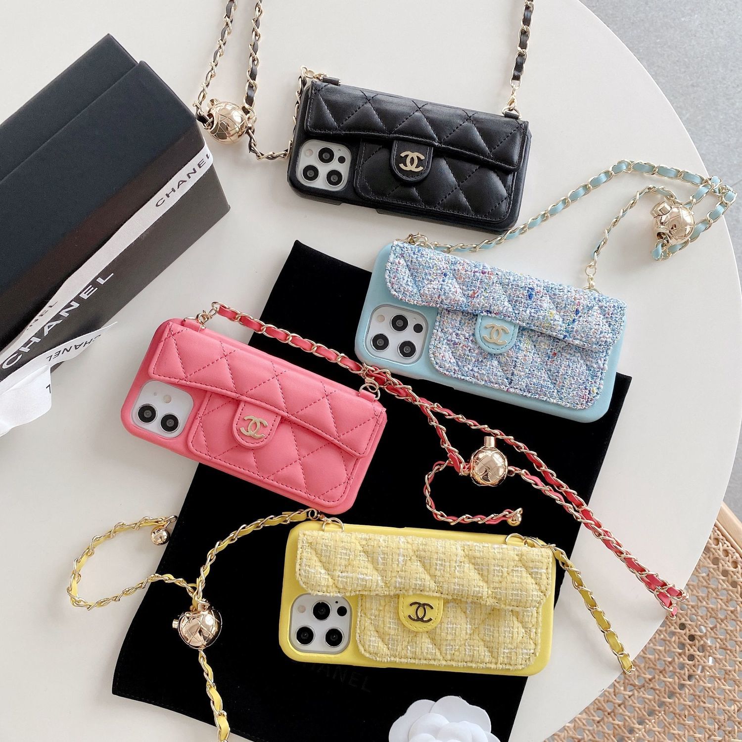 大人気 CHANEL / シャネル ケース iPhone 16/16 Pro/16 Pro Max/15/15 Pro/15 Pro Max/14/14 Plus/14 Pro/14 Pro Max/13/13 Pro/13 Pro max/12/11/XS/8/7 plus ケース ファッション